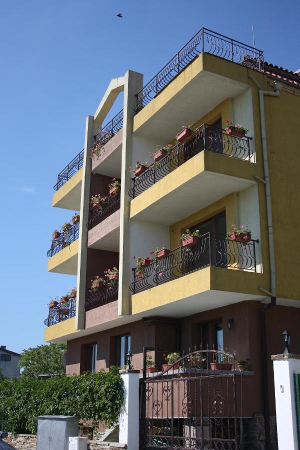 Family Hotel Akra Černomorec Exterior foto